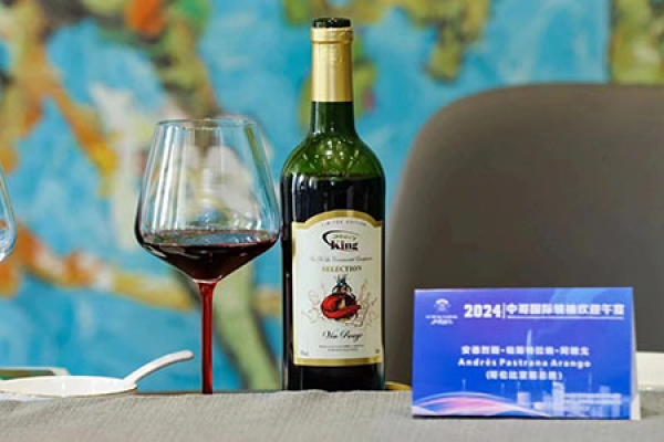 如何评估看片免费APP加盟代理项目的投资风险？